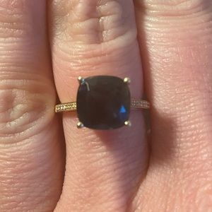 4.5 carot London Blue/diamond ring